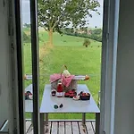 Insolite La Tour De Larbuisson