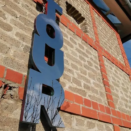 Insolite La Tour De Larbuisson Herve