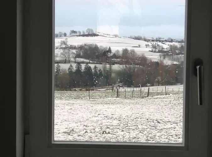 Insolite La Tour De Larbuisson Vila